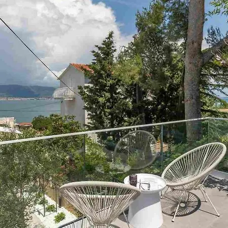 In Arbanija With Sea View, Terrace, Air Conditioning, Wifi 5139-2 *