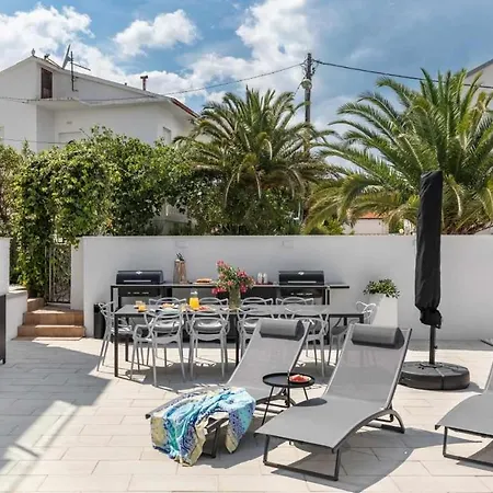 In Arbanija With Sea View, Terrace, Air Conditioning, Wifi 5139-2