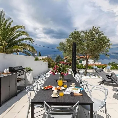 Apartment In Arbanija With Sea View, Terrace, Air Conditioning, Wifi 5139-2