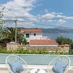 In Arbanija With Sea View, Terrace, Air Conditioning, Wifi 5139-2 Traù