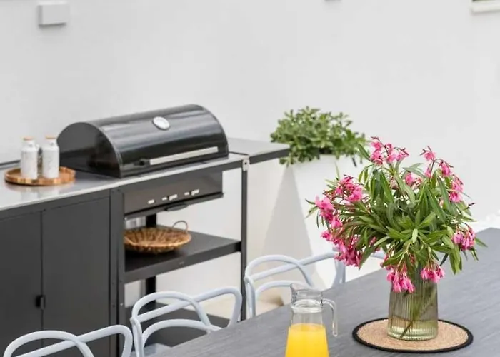 In Arbanija With Sea View, Terrace, Air Conditioning, Wifi 5139-2 公寓 *