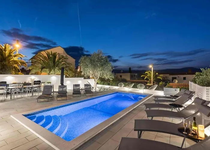 In Arbanija With Sea View, Terrace, Air Conditioning, Wifi 5139-2